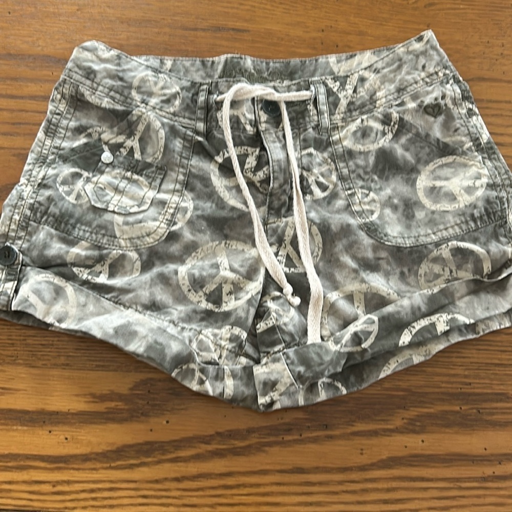 Justice Shorts/6